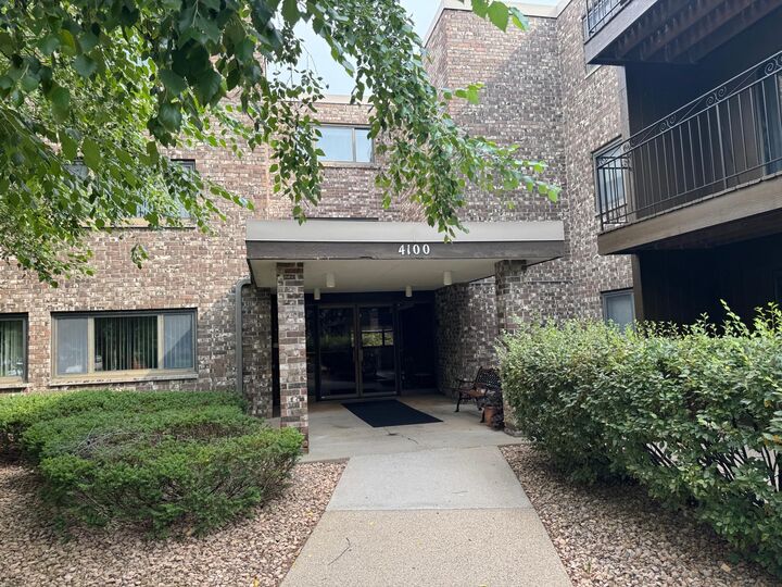 Property Photo:  4100 Parklawn Avenue 218  MN 55435 