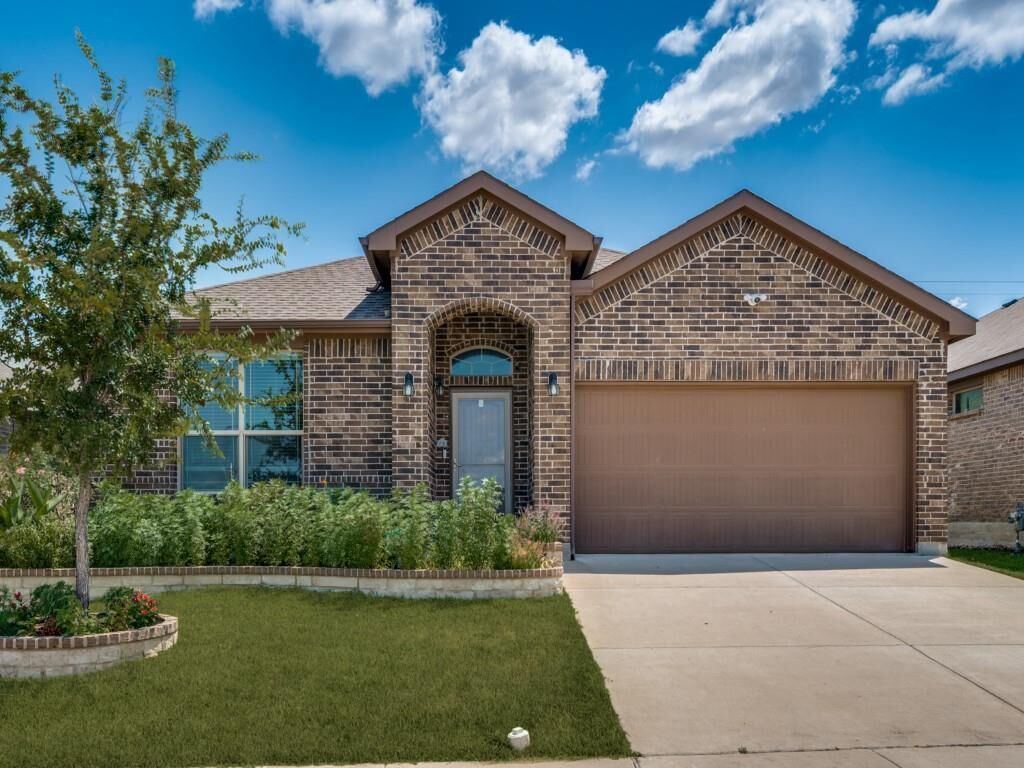 Property Photo: 9512 Blaine Drive TX 76177