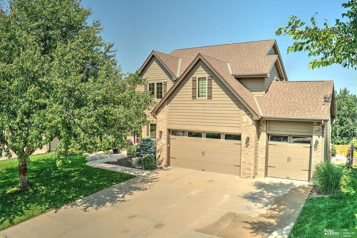 Property Photo:  4907 N 139th Street  NE 68164 