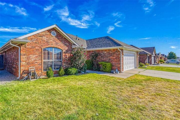 Property Photo:  1745 SW 31st Terrace  OK 73160 