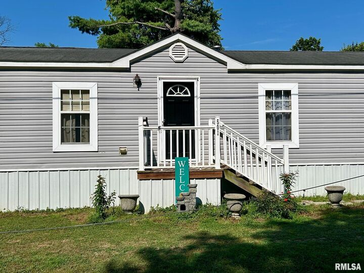 Property Photo:  501 Grant Avenue  IL 62927 