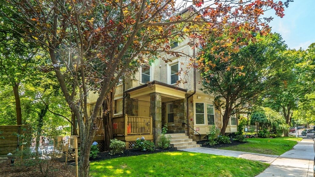 Property Photo: 21 Regent Cir 6 MA 02445