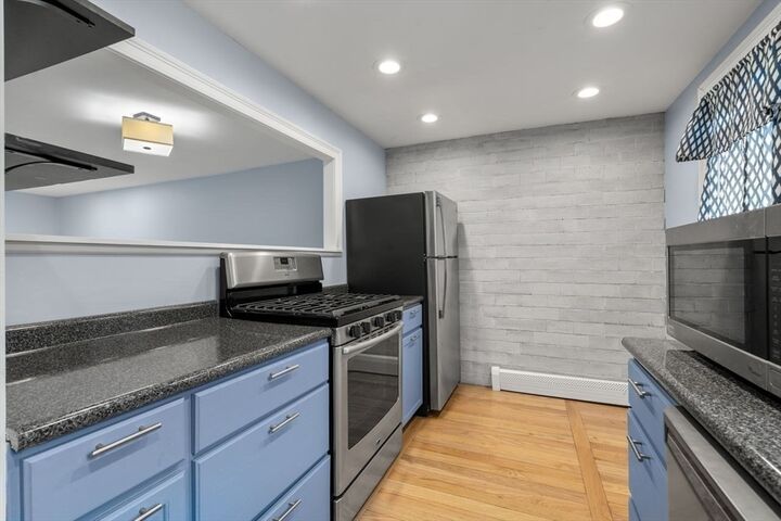 Property Photo:  120 Kingston Street 120  MA 01845 