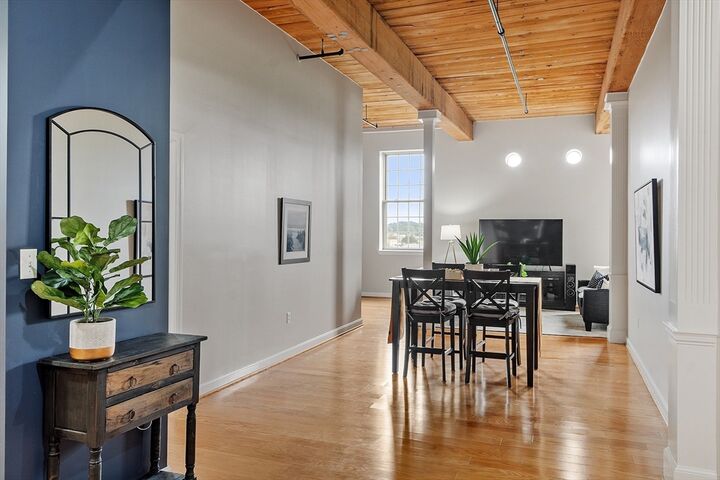 Property Photo:  52 Lawewnce Dr. M506  MA 01854 
