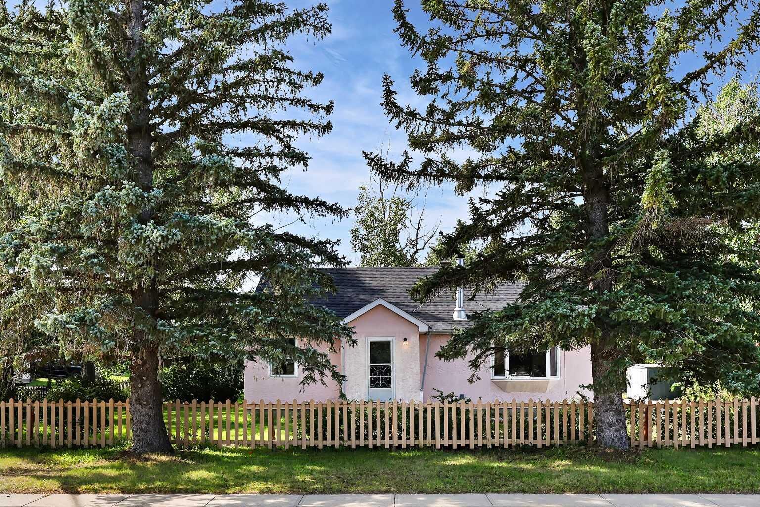 Property Photo: 339 3 Street AB T0M 1B0