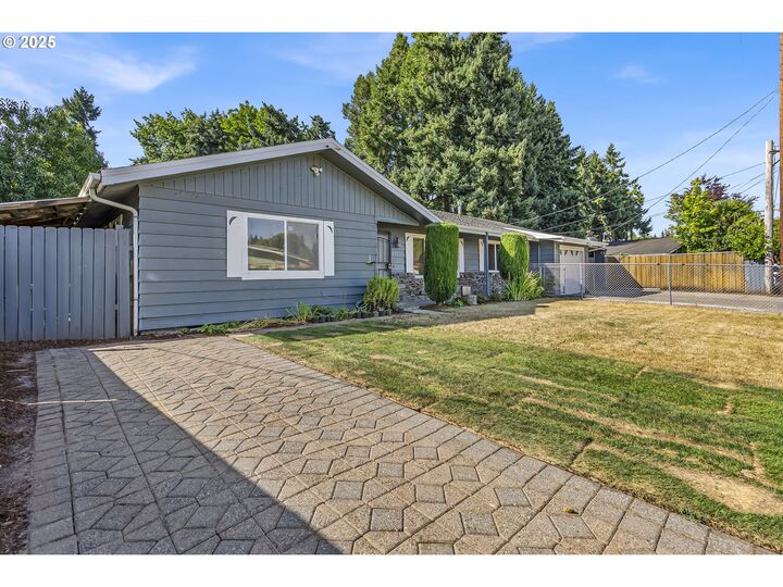 Property Photo:  471 Marshall St  OR 97071 