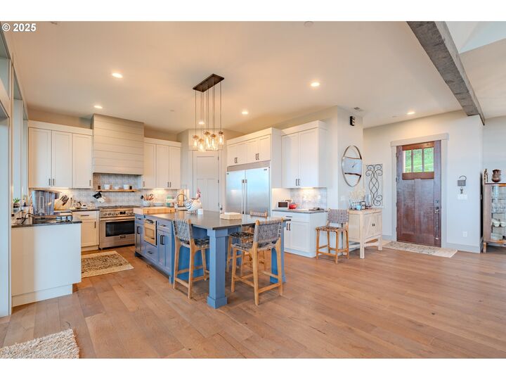 Property Photo: 2012 NW Sierra Ln WA 98607