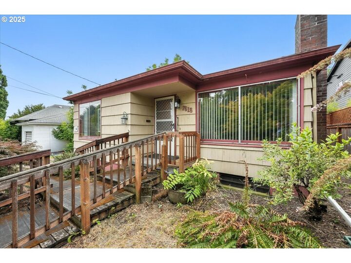 Property Photo:  7618 SE Clay St  OR 97215 