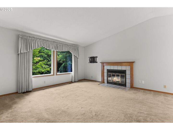 Property Photo:  6843 SE 144th Ave  OR 97236 