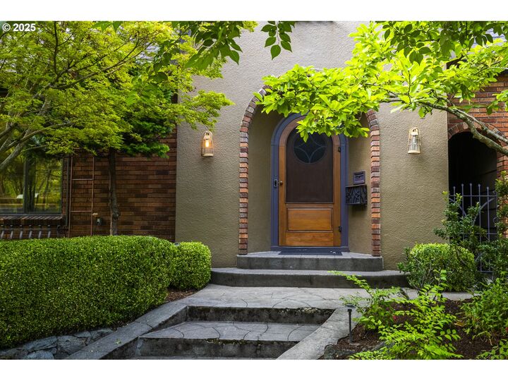 Property Photo: 2211 SE Harrison St OR 97214