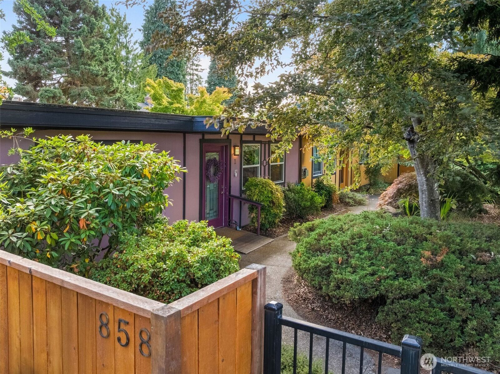 Property Photo:  858 S Fife Street 1  WA 98405 