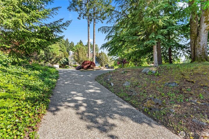 Property Photo: 11718 141st Street E WA 98374