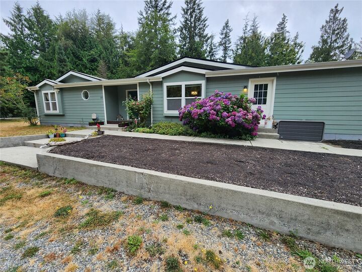 889  Sandell Rd.  Camano Island WA 98282 photo