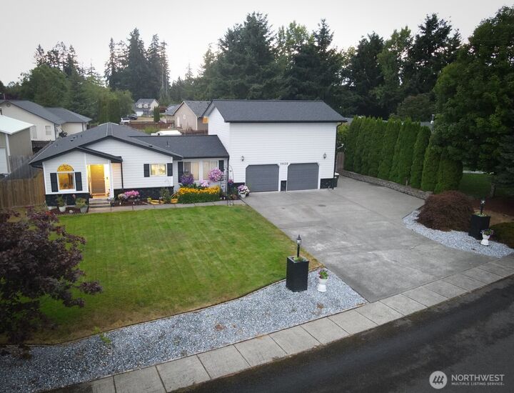 Property Photo: 1026 Chieri Ct WA 98532