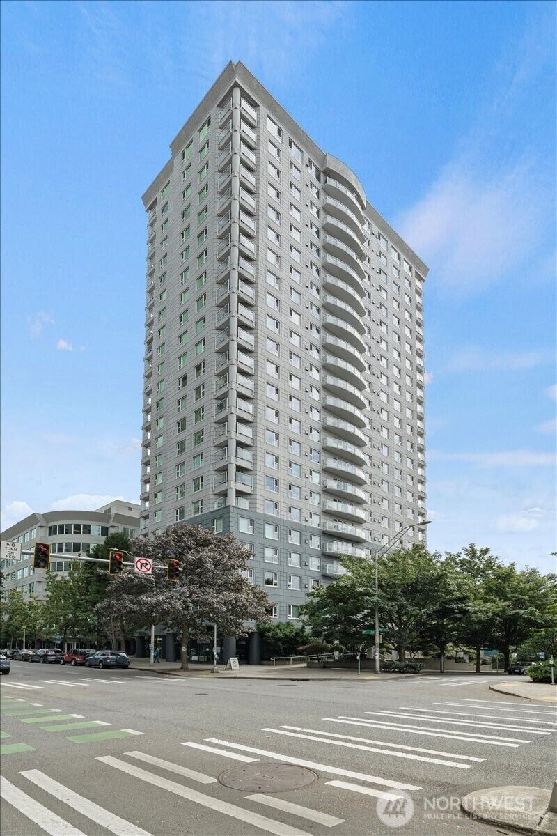 Property Photo:  121  Vine Street 1404  WA 98121 