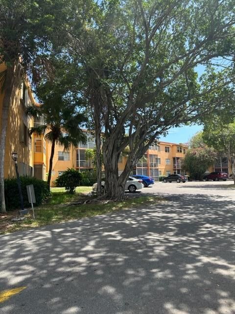 Property Photo:  4304 NW 9 Avenue 1-2A  FL 33064 
