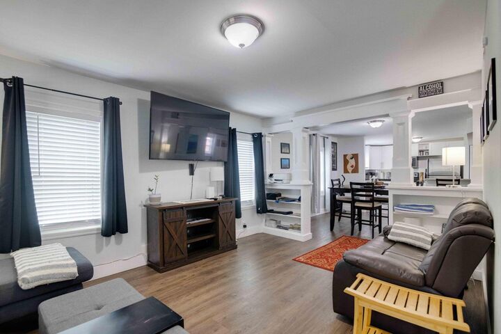 Property Photo:  915 3rd Street  FL 33401 