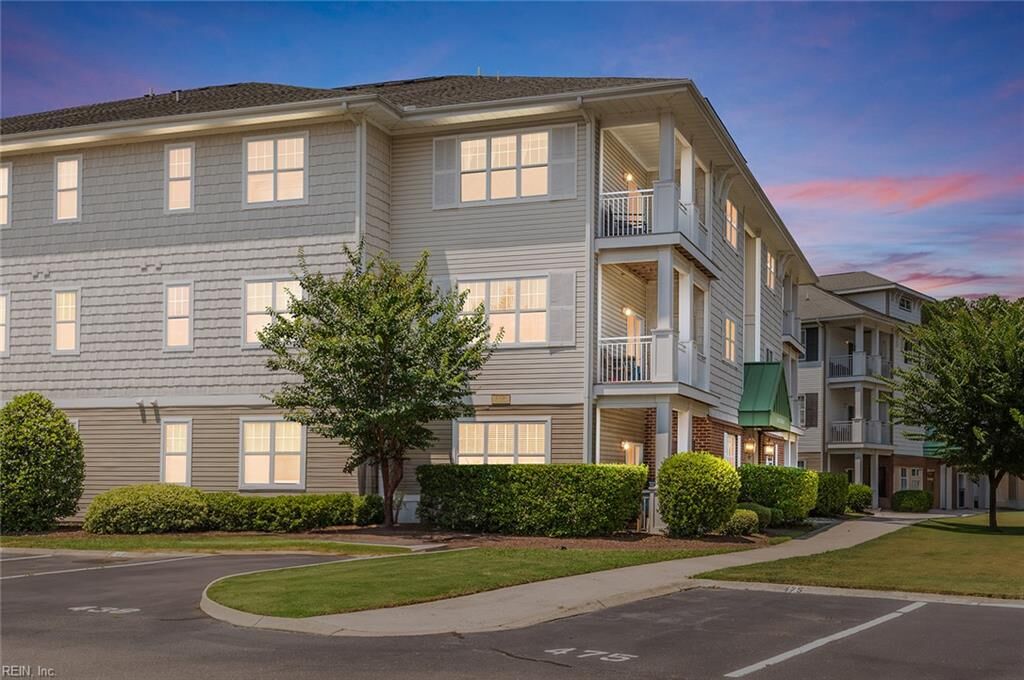 Property Photo: 4316 Colindale Road 301 VA 23321