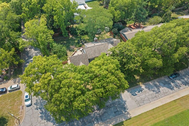 Property Photo: 665 N Broadmoor Ave KS 67206