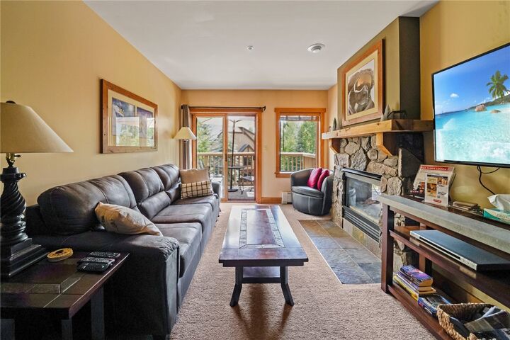 Property Photo:  20 Hunki Dori Court 2262  CO 80435 