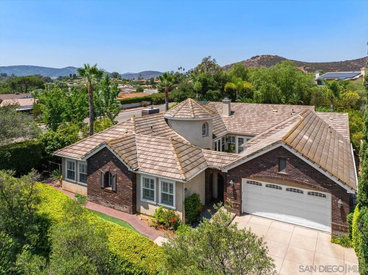 Property Photo:  18304 Vezelay Ln  CA 92128 