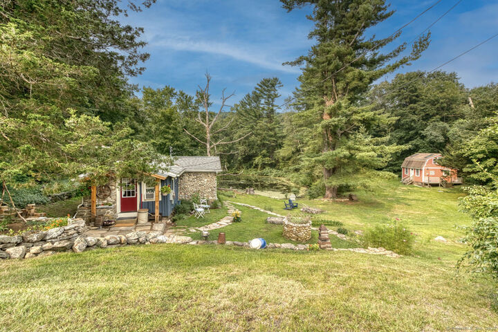16 Thornbush Road  Mansfield CT 06250 photo