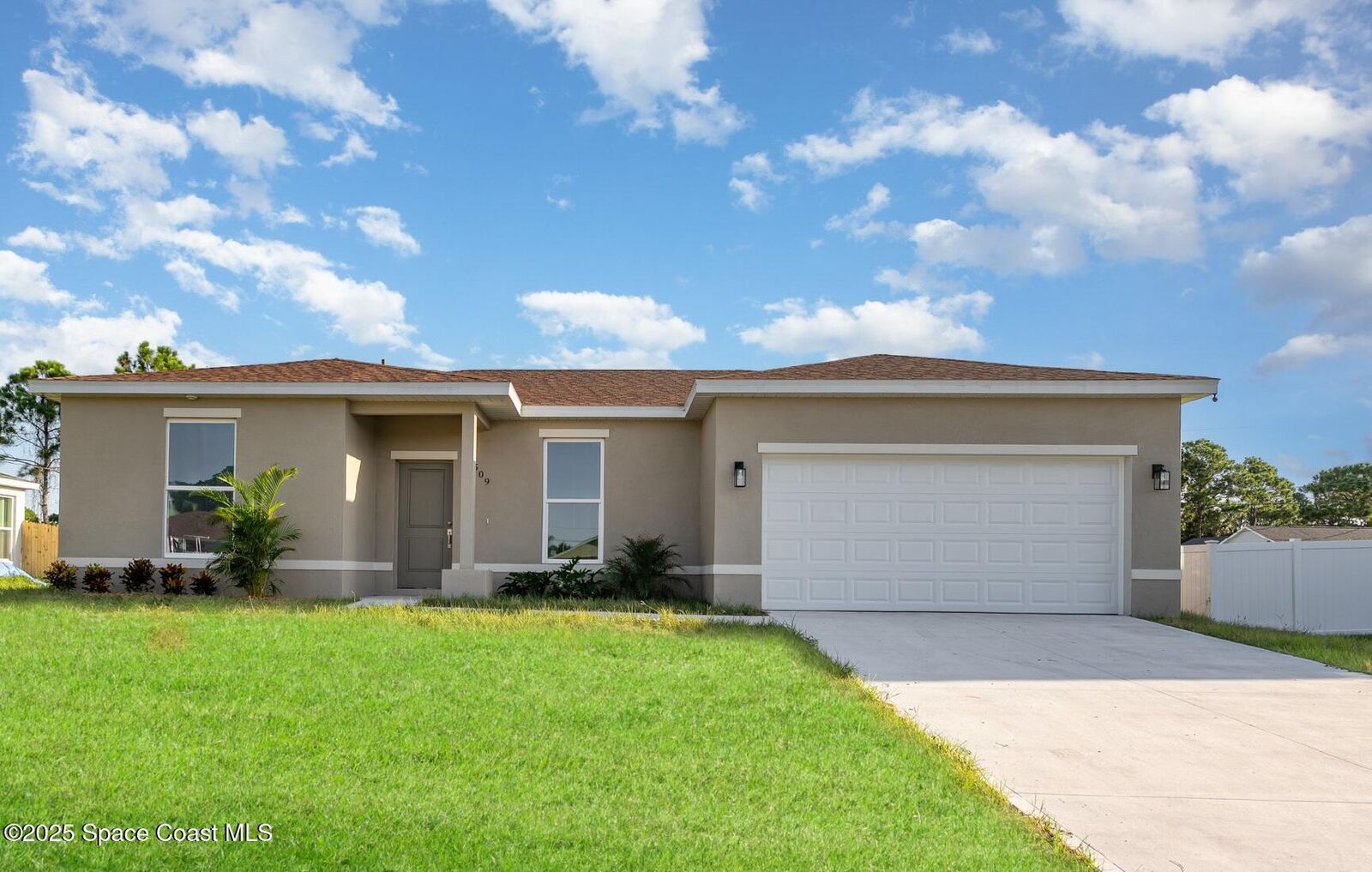 Property Photo: 509 Andrew Street SE FL 32909