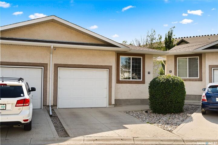 Photo de la propriété:  4425 Nicurity Drive 9  SK S4X 0E6 