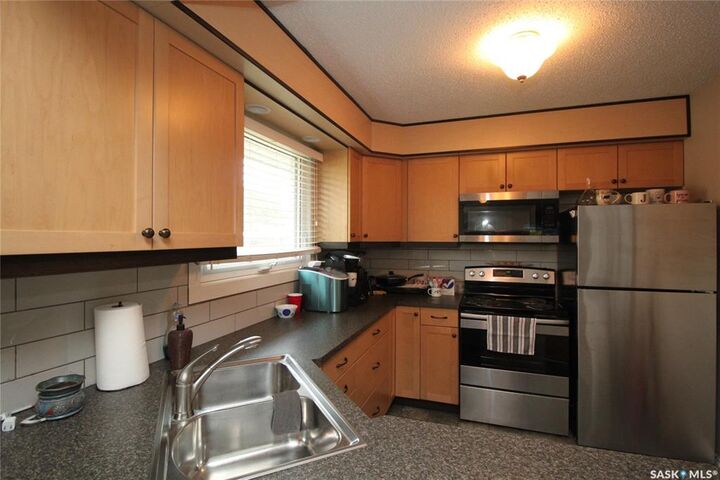 Property Photo:  1814 Arlington Avenue  SK S7H 2Y7 