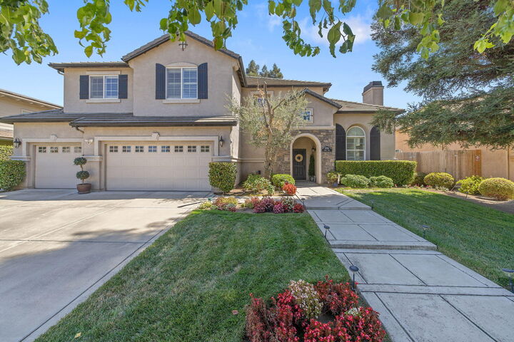 Property Photo: 5701 W Buena Vista Avenue CA 93291