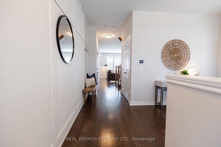 Property Photo:  107 Jim Mortson Drive  ON L9N 0R8 