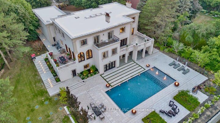 Photo de la propriété: 59 Macamo Court ON L6A 1G1