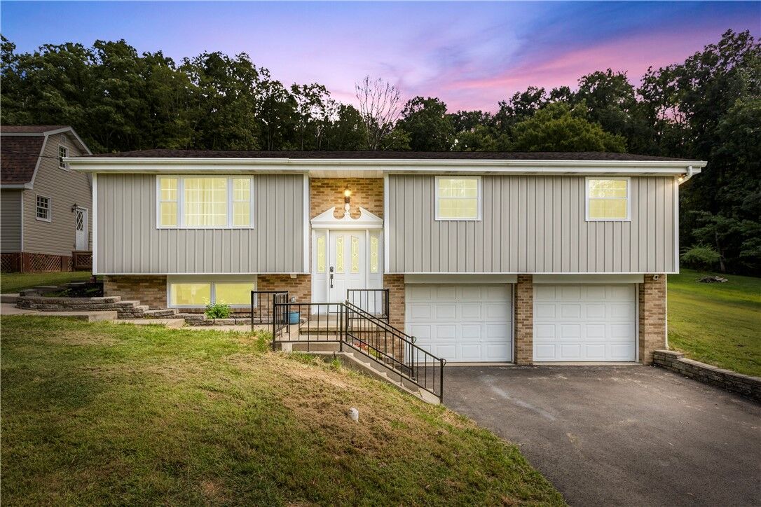 Property Photo: 309 Vaneal Rd PA 15301