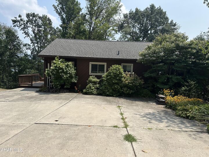 Property Photo: 4607 Lyndale Road PA 16602