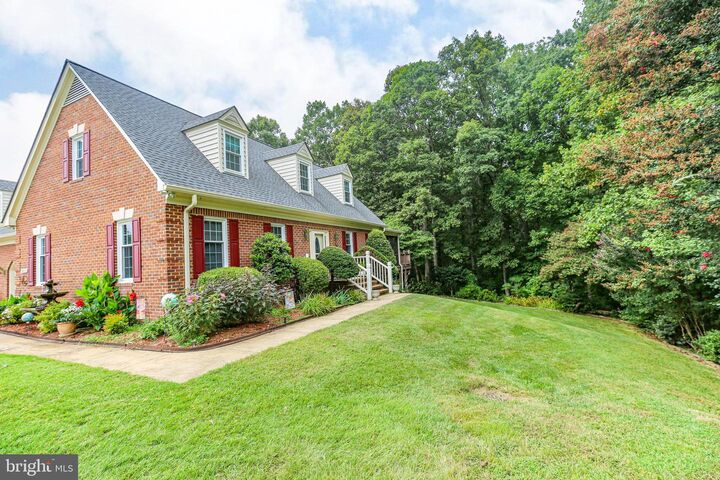 Property Photo:  9916 Altamont Circle  VA 22408 