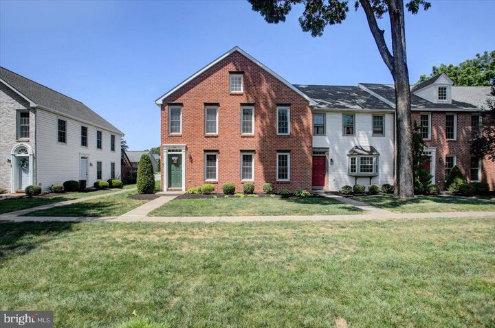 453 Delancey Court  Mechanicsburg PA 17055 photo