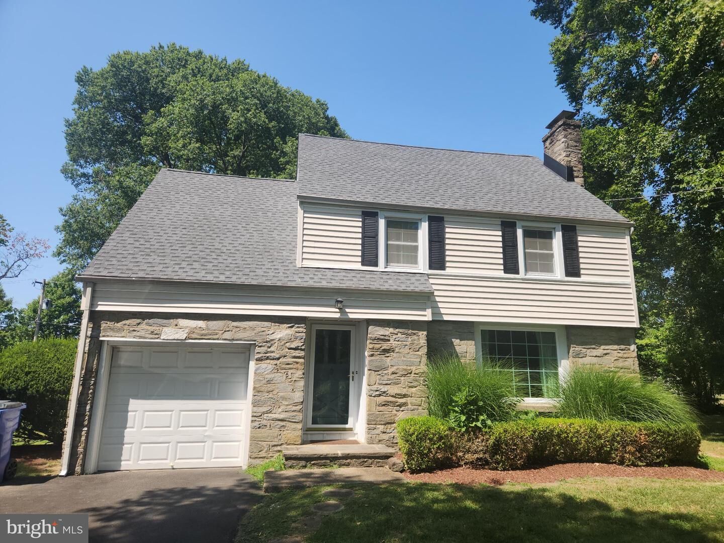 Property Photo:  61 N Homestead Drive  PA 19067 