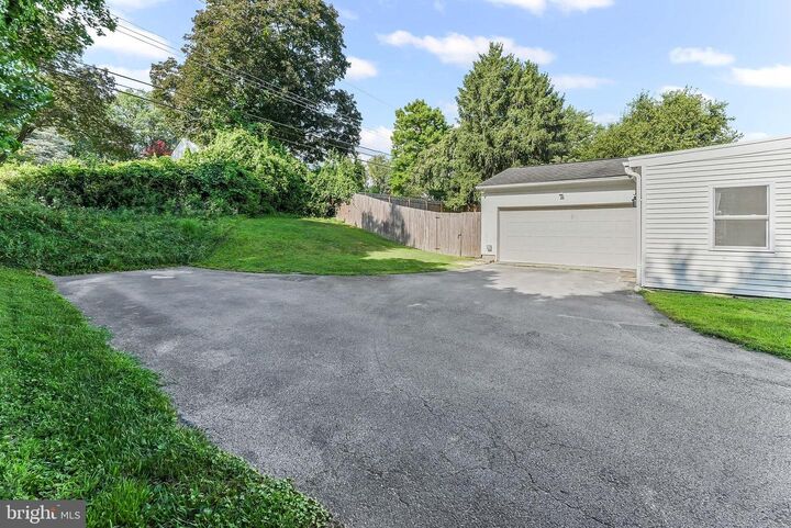 Property Photo: 1405 Cardinal Drive PA 19320