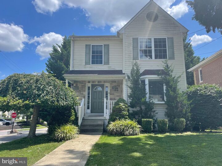 340 Lincoln Street  Folsom PA 19033 photo