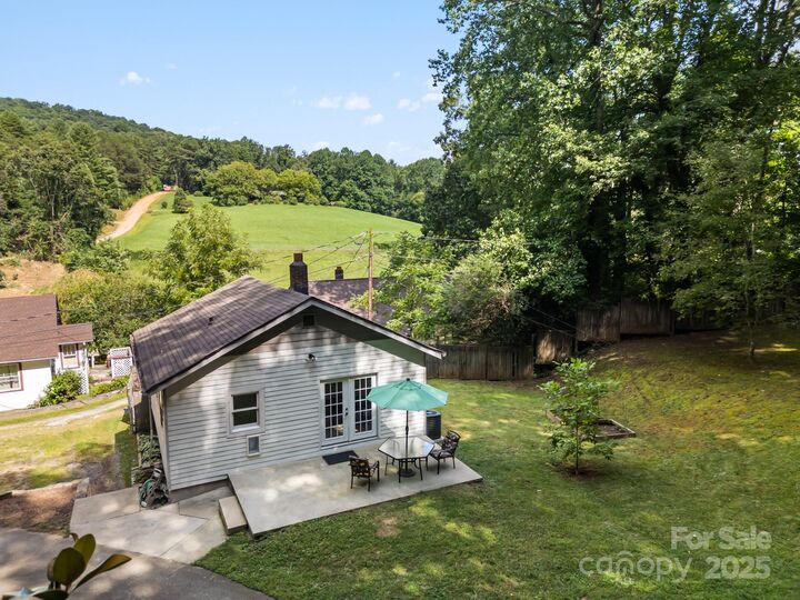 Property Photo: 245 Hookers Gap Road NC 28715