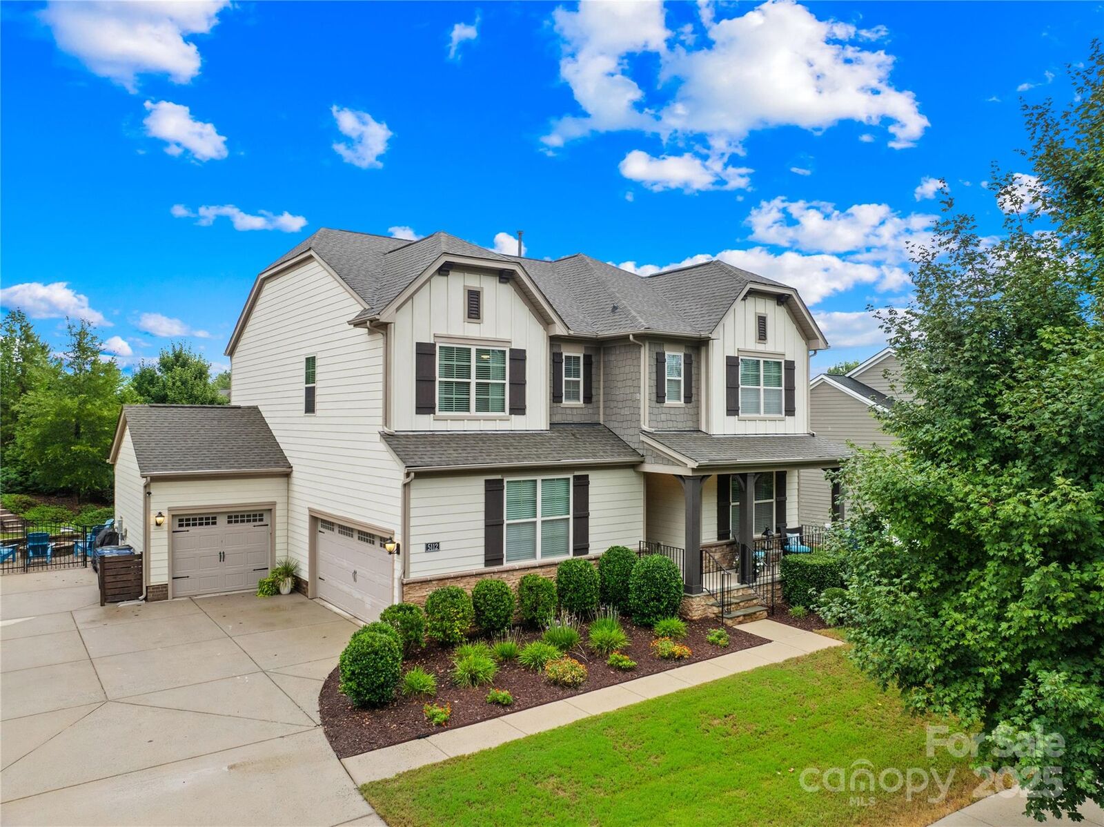Property Photo: 5112 Ingleburn Lane NC 28078