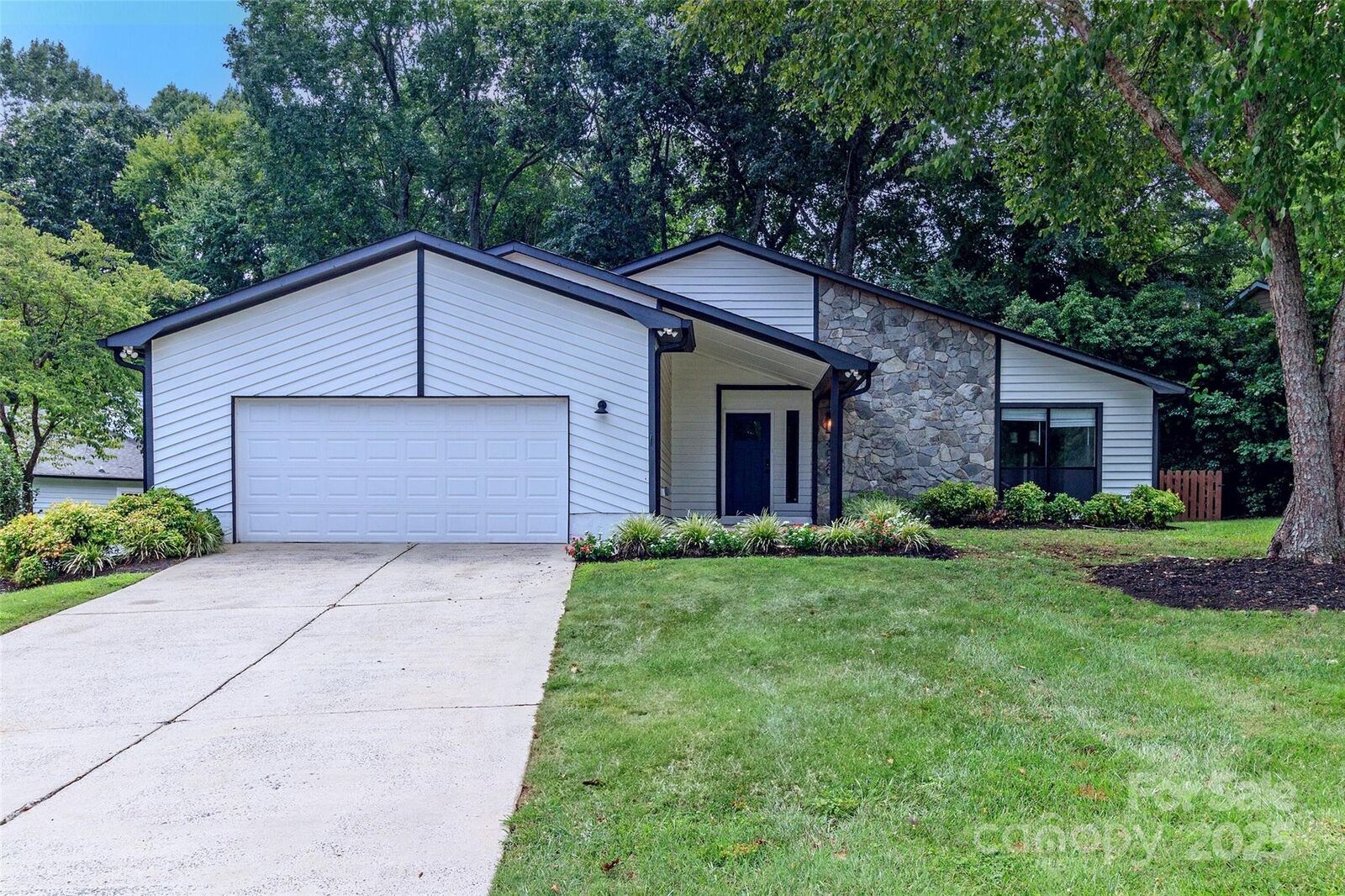 Property Photo:  4020 Bon Rea Drive  NC 28226 