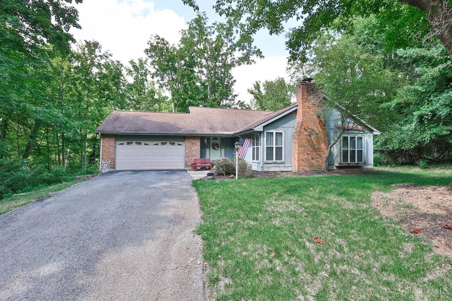 Property Photo: 984 Woodcreek Drive OH 45150