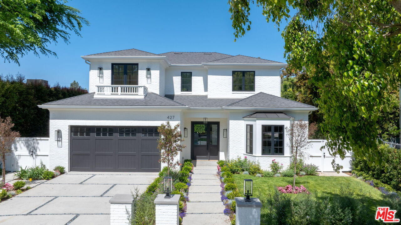 Property Photo:  427 N Bundy Dr  CA 90049 