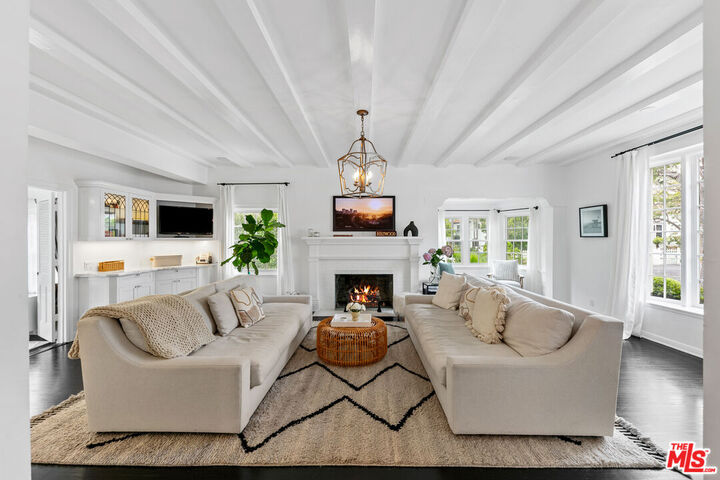 Property Photo:  10736 Le Conte Ave  CA 90024 