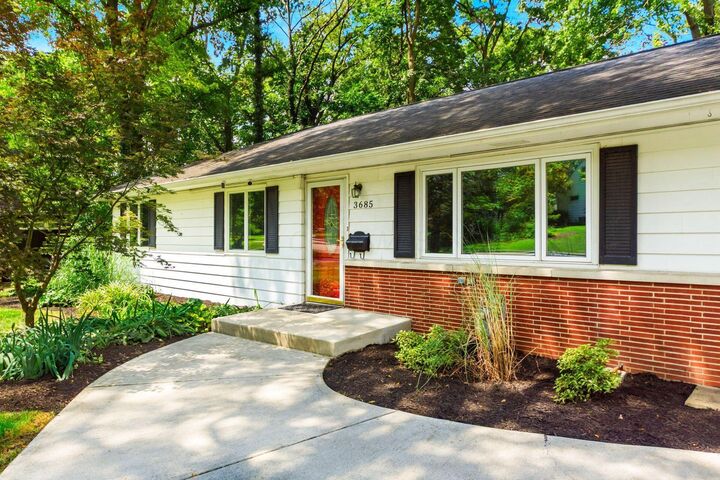 Property Photo: 3685 Sunset Drive OH 43221