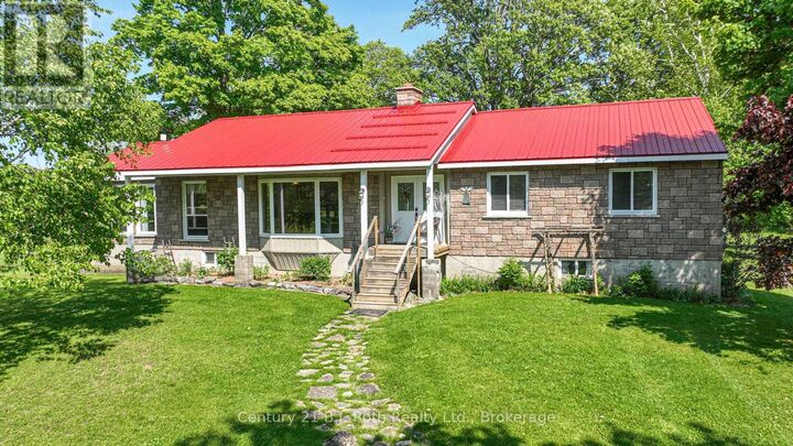 1579 Wainman Line — photo 1