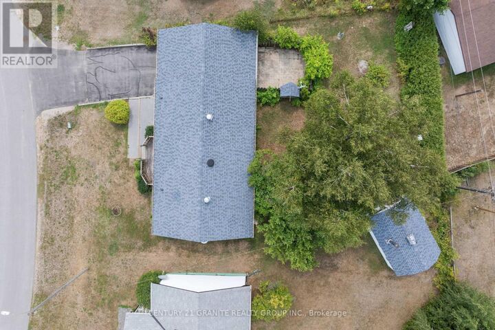 Photo de la propriété:  24 Great Oak Street  ON K0L 1M0 