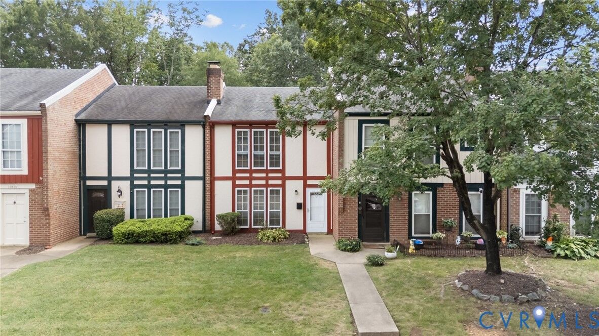 Property Photo: 10411 Hyannis Drive VA 23236