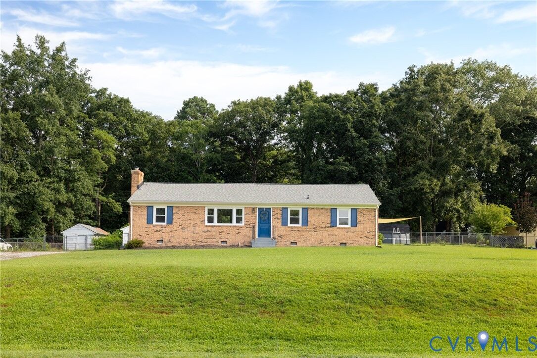 Property Photo:  1616 Chippewa Lane  VA 23139 